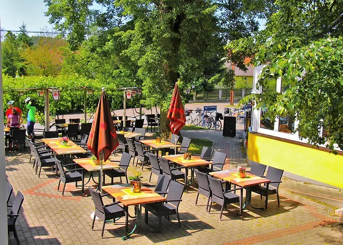 Hotel Zum Lindenhof 3*